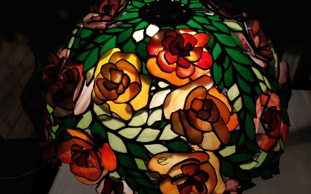 Tiffany rózsabokor lámpa